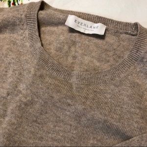 Everlane Cashmwre Sweater size Small Oatmeal color